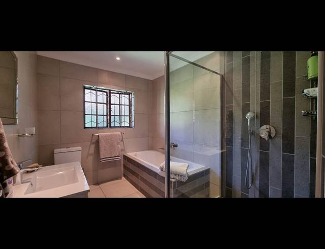 3 BEDROOM SECTIONAL TITLE TO LET IN MONTROSE